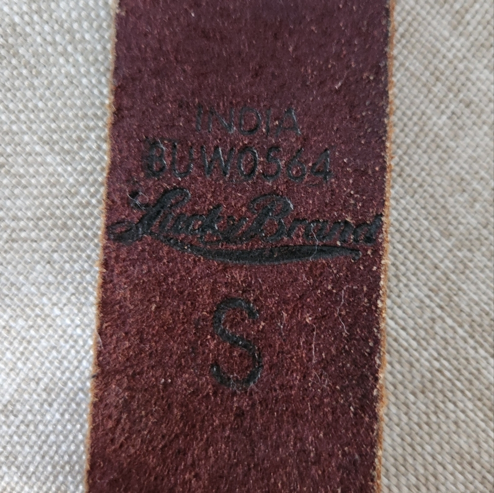 Lucky Brand Leather Belt, with embroidered detail. Red and Black. - Picture 3 of 8